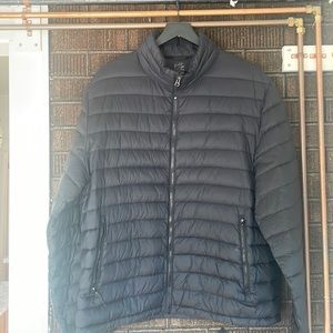 Black light weight puffer